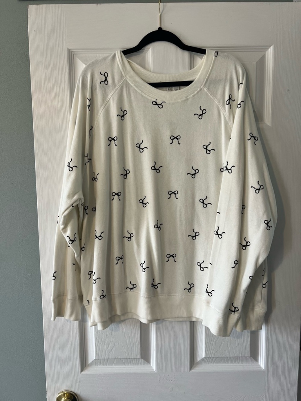 Cato Cream Crewneck Sweater with Black Bow Print